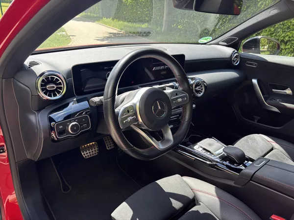 Mercedes-Benz Třídy A A 35 AMG 4Matic - foto 24