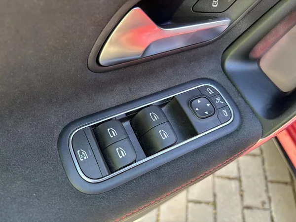 Mercedes-Benz Třídy A A 35 AMG 4Matic - foto 25