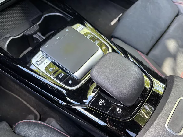 Mercedes-Benz Třídy A A 35 AMG 4Matic - foto 30