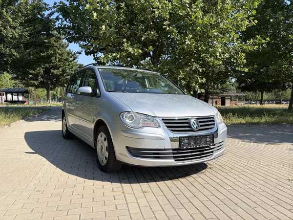 Volkswagen Touran 1.6 75kw Trendline 7 míst - foto 12