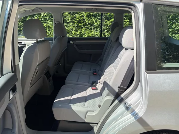 Volkswagen Touran 1.6 75kw Trendline 7 míst - foto 15