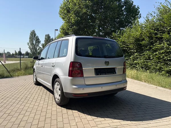 Volkswagen Touran 1.6 75kw Trendline 7 míst - foto 6