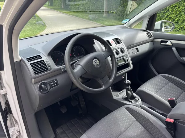 Volkswagen Touran 1.6 75kw Trendline - foto 24