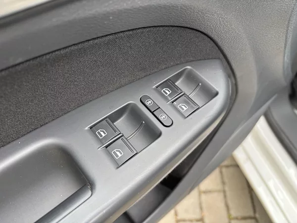 Volkswagen Touran 1.6 75kw Trendline - foto 25