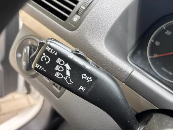 Volkswagen Touran 1.6 75kw Trendline - foto 29