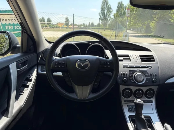 Mazda 3 1.6 90th Anniversary - foto 20