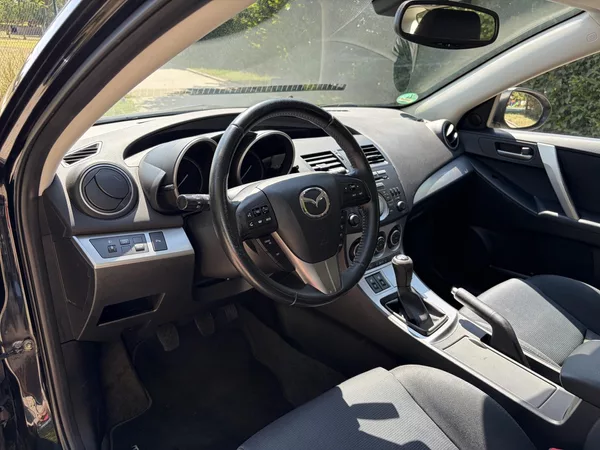 Mazda 3 1.6 90th Anniversary - foto 22