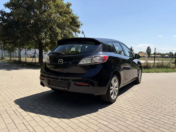 Mazda 3 1.6 90th Anniversary - foto 8