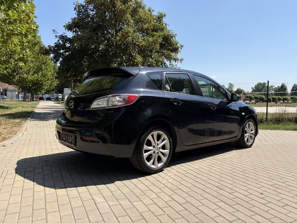 Mazda 3 1.6 90th Anniversary - foto 9