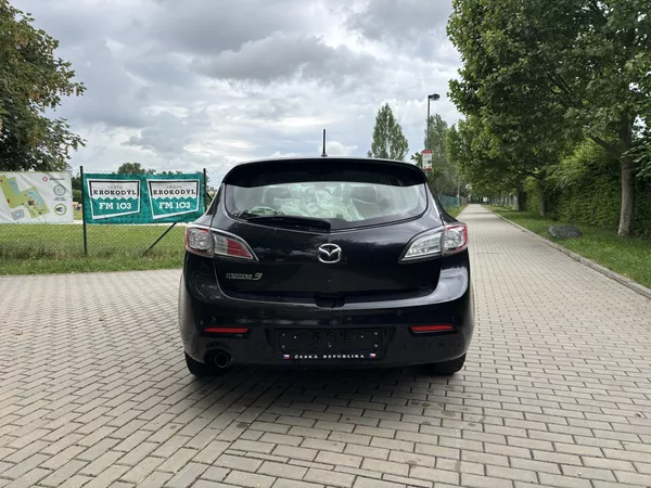 Mazda 3 1.6 90th Anniversary - foto 8