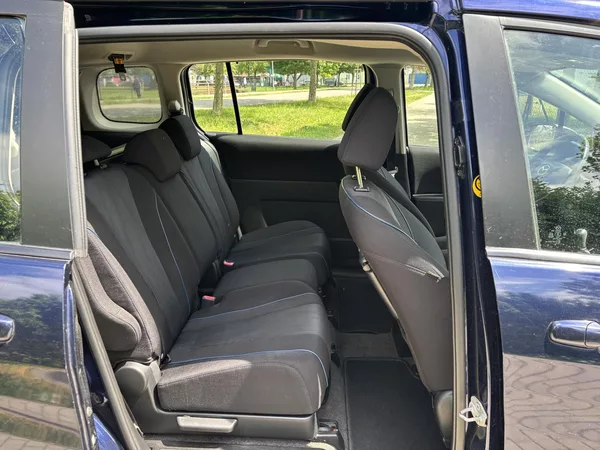 Mazda 5 2.0 Center-Line - foto 20