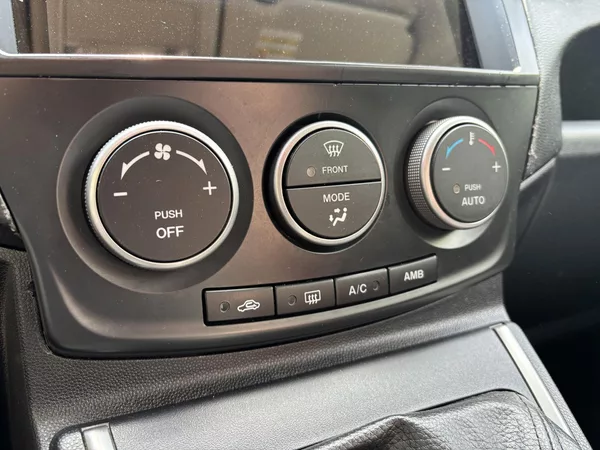 Mazda 5 2.0 Center-Line - foto 26