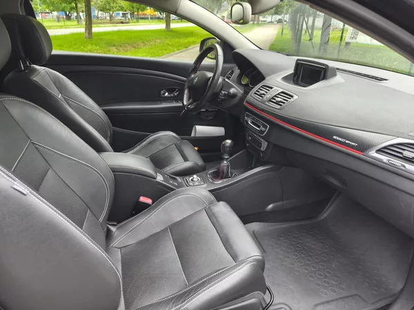 Renault Mégane 2.0 Tce 220 GT - foto 22