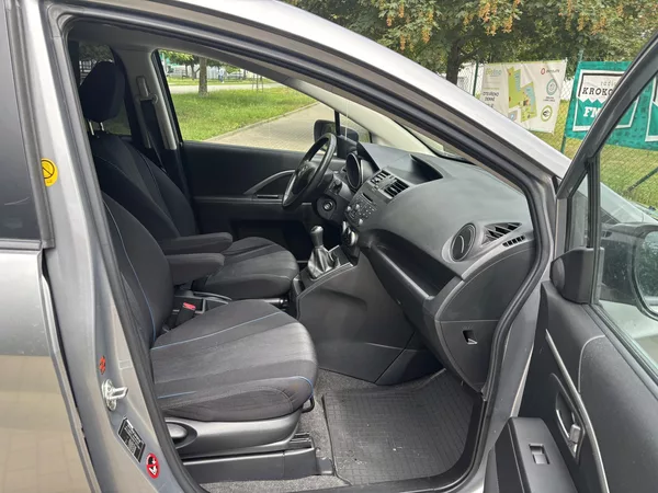 Mazda 5 2.0 Center-Line - foto 19