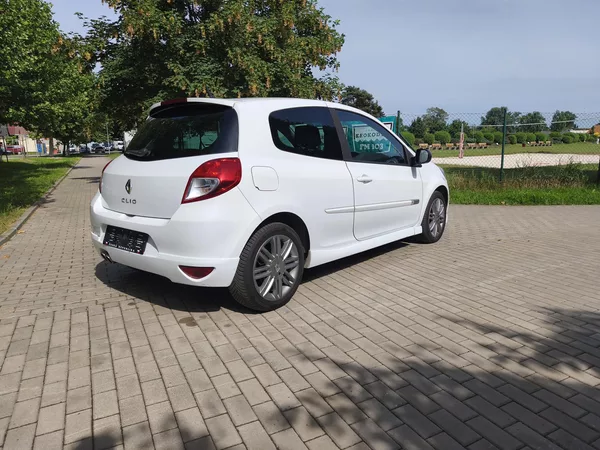 Renault Clio 1.6 GT - foto 11