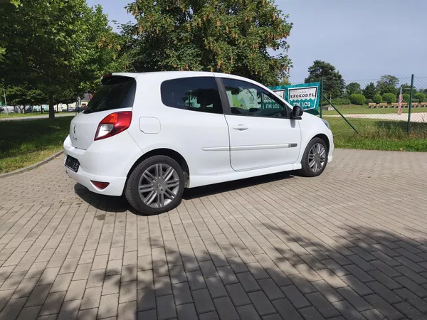 Renault Clio 1.6 GT - foto 12