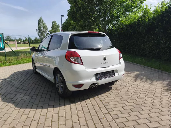Renault Clio 1.6 GT - foto 8