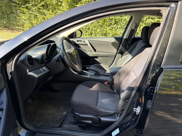 Mazda 3 1.6 Center-Line - foto 16