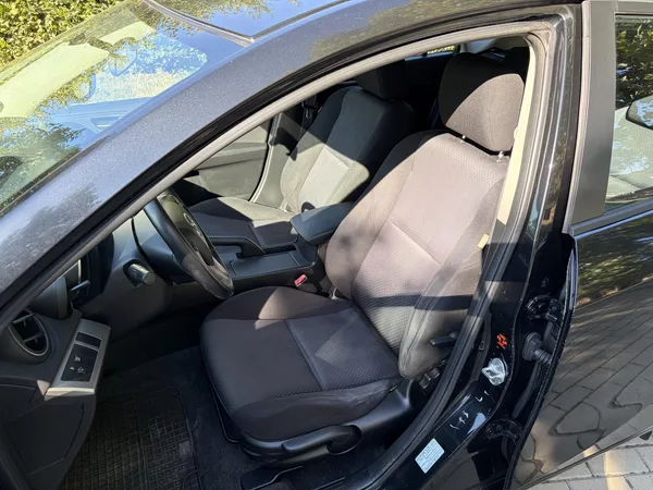Mazda 3 1.6 Center-Line - foto 17