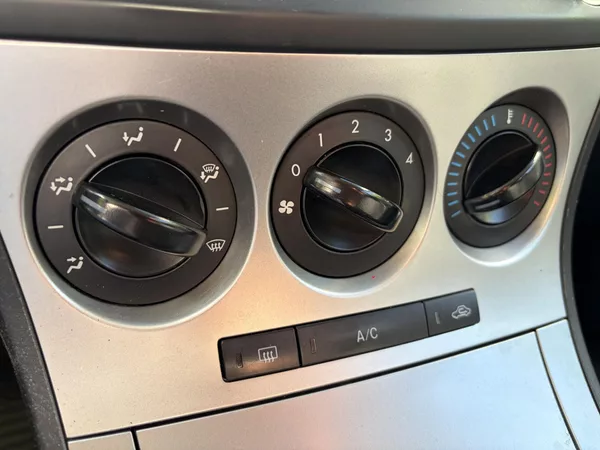 Mazda 3 1.6 Center-Line - foto 26