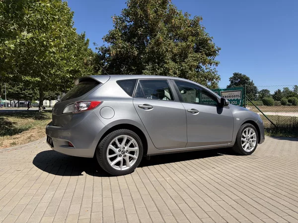 Mazda 3 1.6 Edition - foto 12