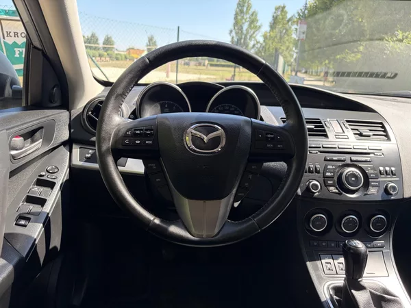 Mazda 3 1.6 Edition - foto 31