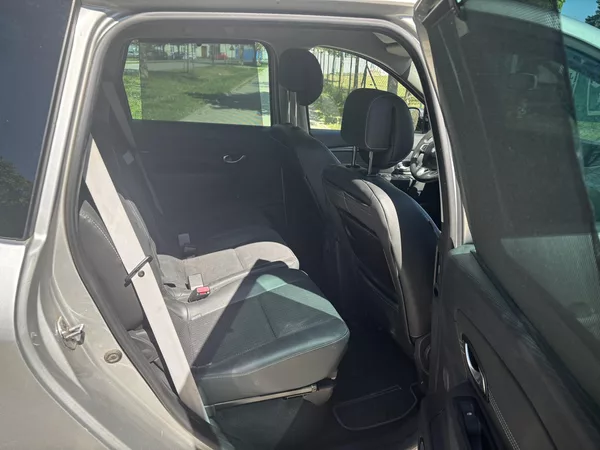 Renault Scénic 1.6 dCi BOSE Edition - foto 19