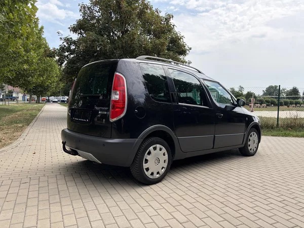 Škoda Roomster 1.6 Scout Plus Edition - foto 10