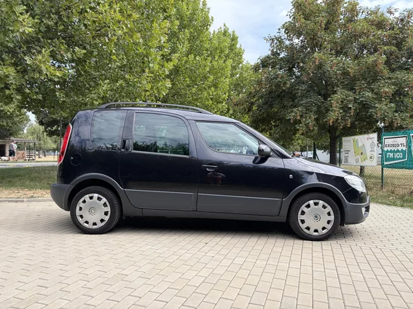 Škoda Roomster 1.6 Scout Plus Edition - foto 12
