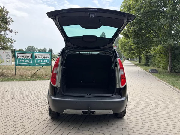Škoda Roomster 1.6 Scout Plus Edition - foto 18