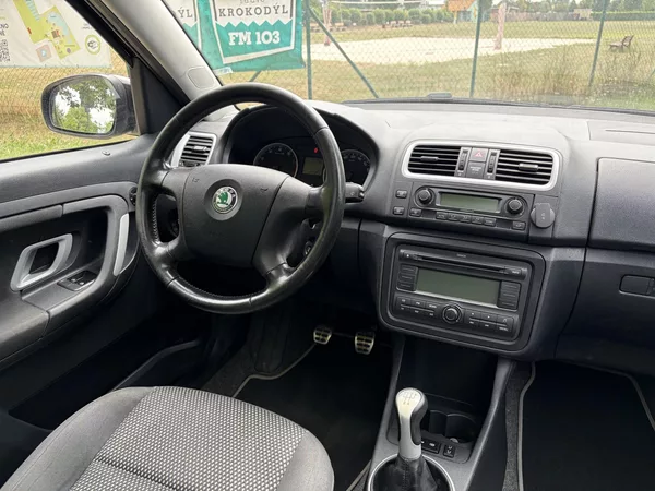 Škoda Roomster 1.6 Scout Plus Edition - foto 24