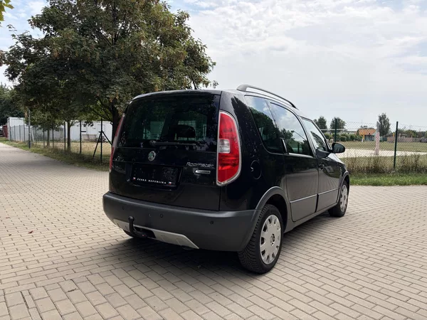 Škoda Roomster 1.6 Scout Plus Edition - foto 9