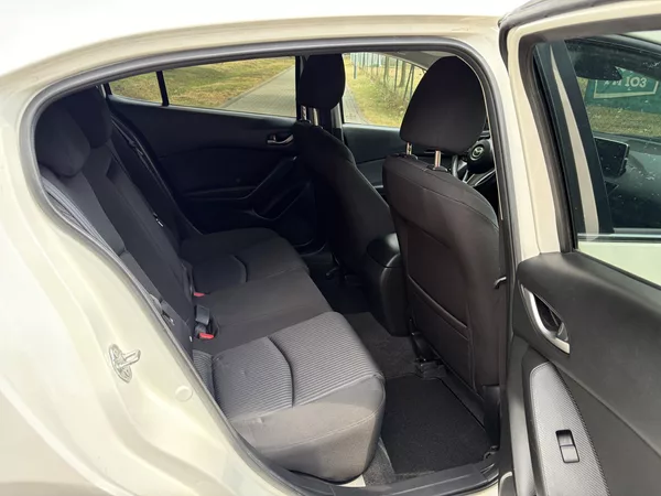 Mazda 3 2.0 Center-Line - foto 23