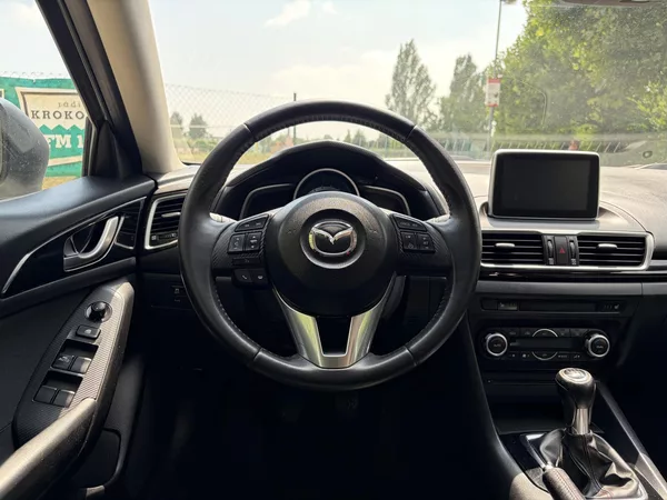 Mazda 3 2.0 Center-Line - foto 24