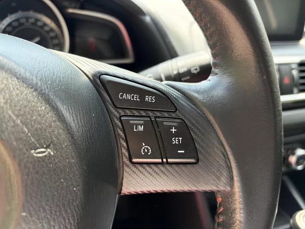 Mazda 3 2.0 Center-Line - foto 27