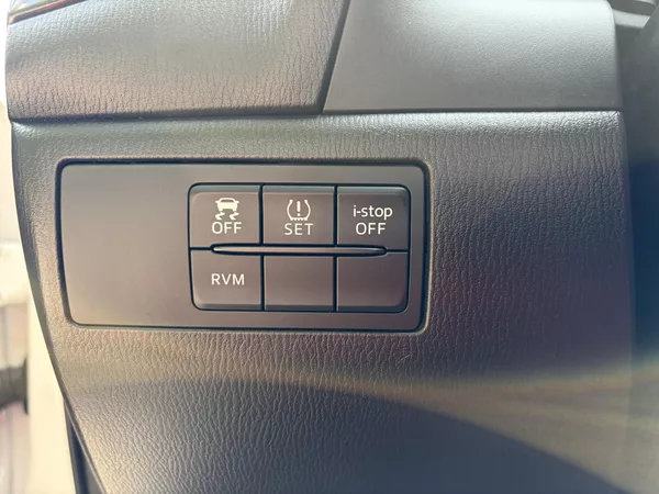 Mazda 3 2.0 Center-Line - foto 28