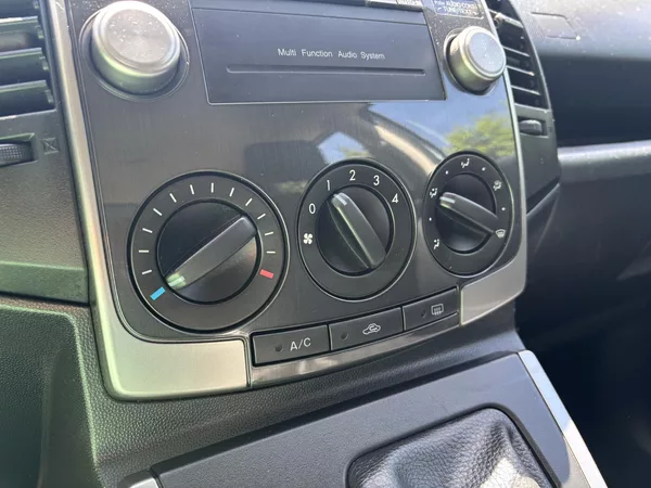 Mazda 5 2.0 Exclusive - foto 26