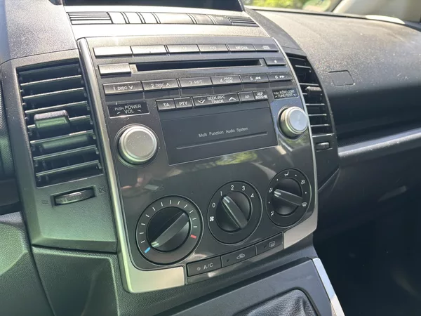 Mazda 5 2.0 Exclusive - foto 27