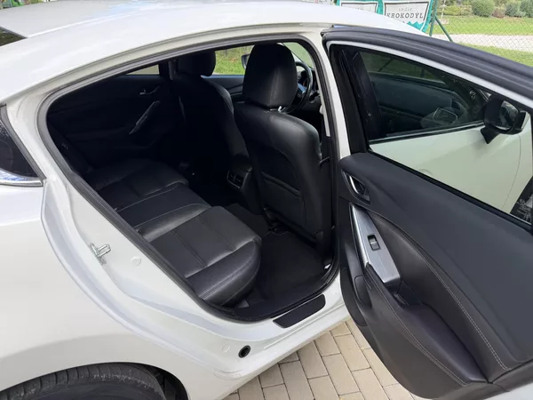 Mazda 6 2.0 Exclusive-Line FACELIFT - foto 23