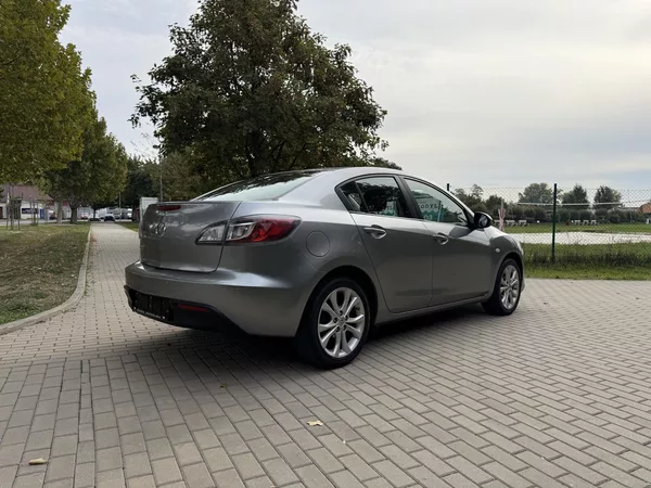 Mazda 3 1.6 Exclusive-Line - foto 10