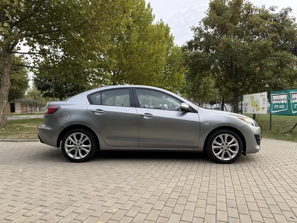 Mazda 3 1.6 Exclusive-Line - foto 12