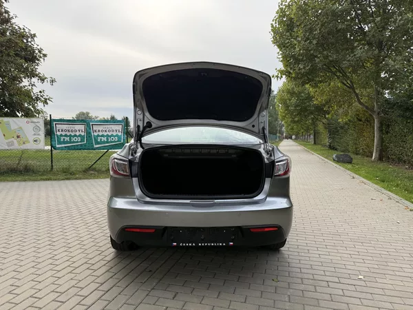 Mazda 3 1.6 Exclusive-Line - foto 18