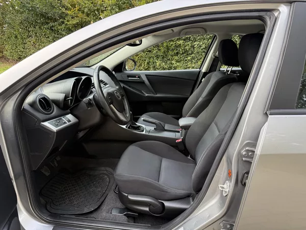Mazda 3 1.6 Exclusive-Line - foto 20