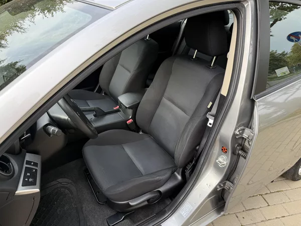 Mazda 3 1.6 Exclusive-Line - foto 21