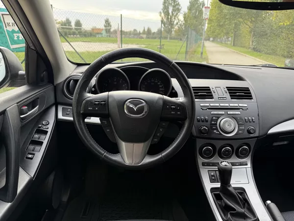 Mazda 3 1.6 Exclusive-Line - foto 26