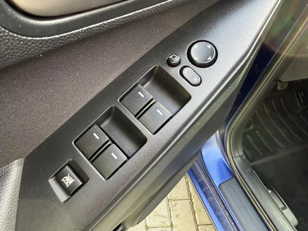 Mazda 3 1.6 High-Line - foto 32