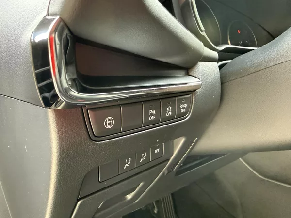 Mazda 3 2.0 e-Skyactiv-X Mild-Hybrid - foto 28