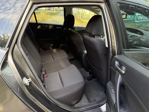 Mazda 3 2.0 Exclusive-Line - foto 24