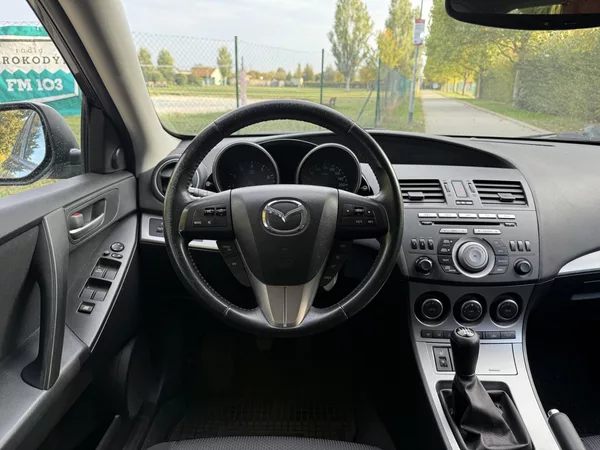 Mazda 3 2.0 Exclusive-Line - foto 25