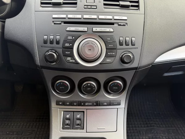 Mazda 3 2.0 Exclusive-Line - foto 26